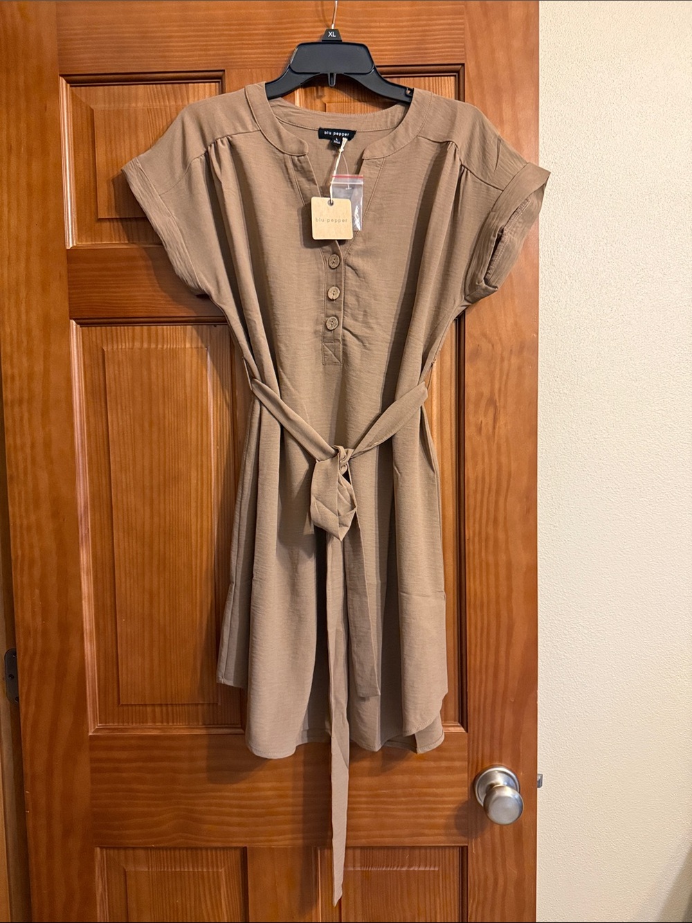Taupe Tie-Waist Short Sleeve Dress. Brand new size large.